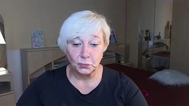 Snapshot of Milana_Milky chatting on September 15, 2025, 5:19 am Milana Milky online show from September 15, 2025, 5:19 am