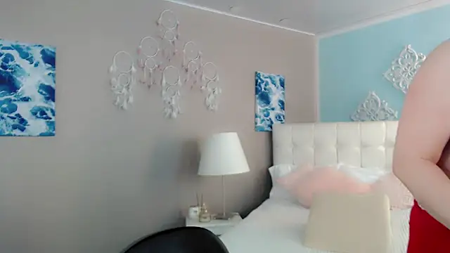 Snapshot of maddissonivanova chatting on January 17, 2026, 7:06 pm maddissonivanova online show from January 17, 2026, 7:06 pm