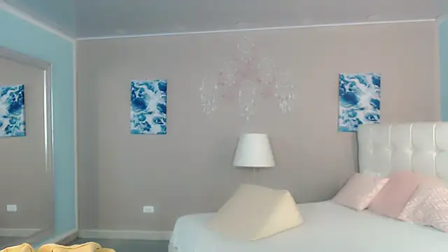 Snapshot of maddissonivanova chatting on February 10, 2026, 7:02 pm maddissonivanova online show from February 10, 2026, 7:02 pm