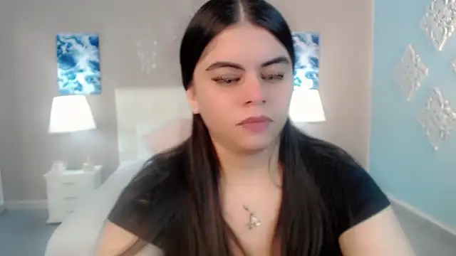 maddissonivanova online show from November 18, 2025, 7:06 pm