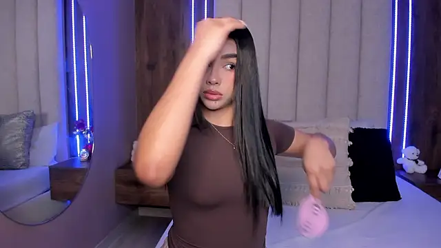 LucySalvatore  online show from March 13, 2026, 3:50 pm