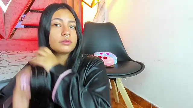 Snapshot of SamaelAndLilitt chatting on October 17, 2025, 7:00 am SamaelAndLilitt online show from October 17, 2025, 7:00 am