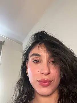 MonicaSalvatore online show from November 3, 2025, 7:39 pm