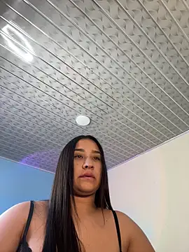 Snapshot of BELLAALEJA chatting on October 15, 2025, 7:22 pm BELLAALEJA online show from October 15, 2025, 7:22 pm