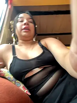 Snapshot of BELLAALEJA chatting on September 14, 2025, 8:20 pm BELLAALEJA online show from September 14, 2025, 8:20 pm