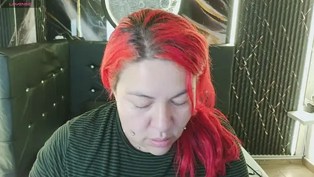 Witch Scarlet online show from April 18, 2026, 1:30 am