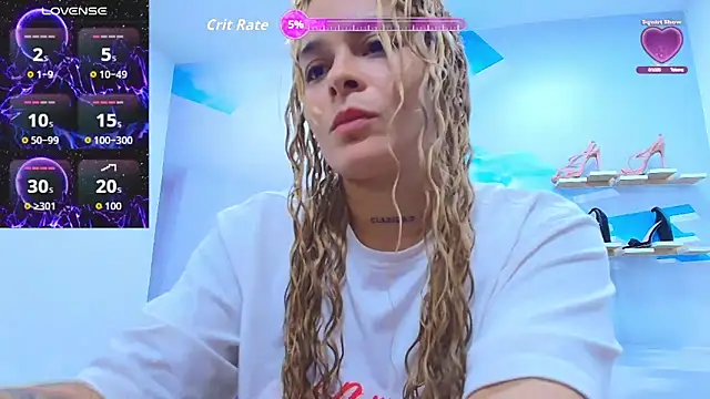 Snapshot of ESMERALDA-BLUE chatting on September 24, 2025, 7:53 pm ESMERALDA-BLUE online show from September 24, 2025, 7:53 pm