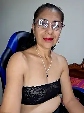 Snapshot of Natasha_50 chatting on February 7, 2026, 1:02 am Natasha 50 online show from February 7, 2026, 1:02 am