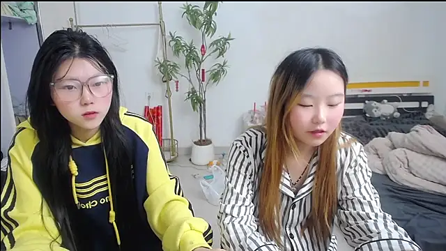 Snapshot of Babygirls523 chatting on November 1, 2025, 6:35 pm Babygirls523 online show from November 1, 2025, 6:35 pm