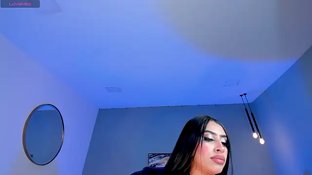 LeahLombardi  online show from March 13, 2026, 3:33 am