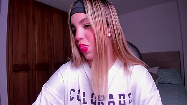 Snapshot of jana_parissi chatting on October 3, 2025, 7:26 pm jana parissi online show from October 3, 2025, 7:26 pm