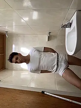 Snapshot of angelicious_ chatting on October 13, 2025, 7:04 pm angelicious online show from October 13, 2025, 7:04 pm