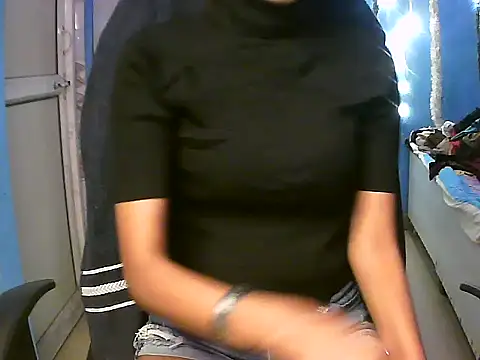 RENUKA RAJPUT online show from November 12, 2025, 7:51 pm