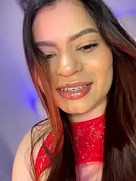 Yaqui elle online show from February 25, 2026, 2:23 am