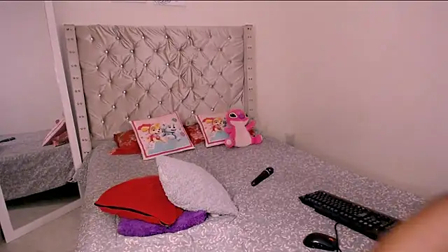 bonniebakerz1 online show from November 15, 2025, 11:53 pm