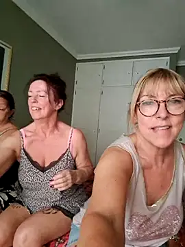 ClassyNAWTYBritMILF online show from July 4, 2026, 8:21 am