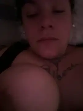 Snapshot of valen1891 chatting on October 30, 2025, 11:52 am valen1891 online show from October 30, 2025, 11:52 am