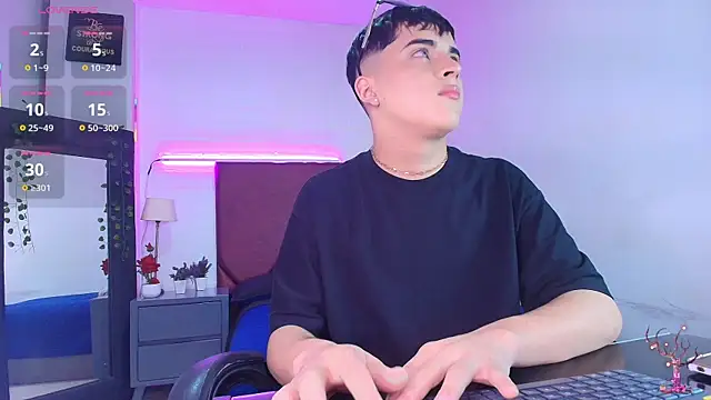 Snapshot of Lucass_love chatting on October 23, 2025, 4:27 pm Lucass love online show from October 23, 2025, 4:27 pm