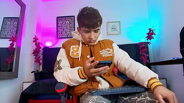 Lucass love online show from February 26, 2026, 3:39 am