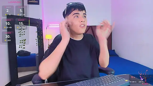 Snapshot of Lucass_love chatting on October 27, 2025, 4:41 pm Lucass love online show from October 27, 2025, 4:41 pm