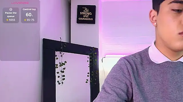 Snapshot of Lucass_love chatting on September 24, 2025, 1:28 pm Lucass love online show from September 24, 2025, 1:28 pm