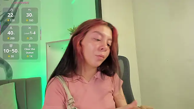 Snapshot of CleoWhite chatting on January 14, 2026, 8:56 pm CleoWhite online show from January 14, 2026, 8:56 pm