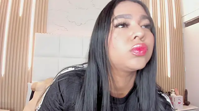 Meloddy Parkerr  online show from April 18, 2026, 12:07 pm