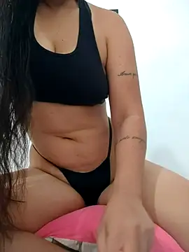 Snapshot of nikolyhot chatting on December 1, 2025, 11:33 am nikolyhot online show from December 1, 2025, 11:33 am