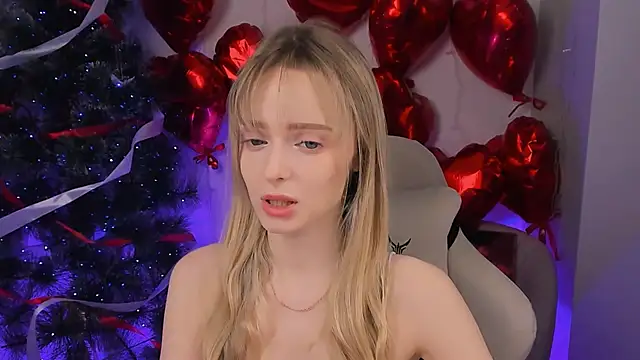 JuliaBrewwer online show from April 9, 2026, 2:23 pm