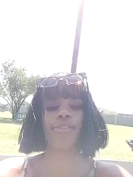 Snapshot of DojaBoootie chatting on December 3, 2025, 7:19 am DojaBoootie online show from December 3, 2025, 7:19 am