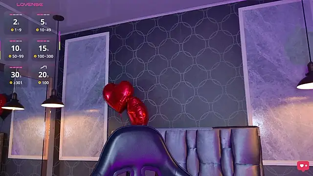 Snapshot of janetteJones_ chatting on February 13, 2026, 3:39 am janetteJones online show from February 13, 2026, 3:39 am