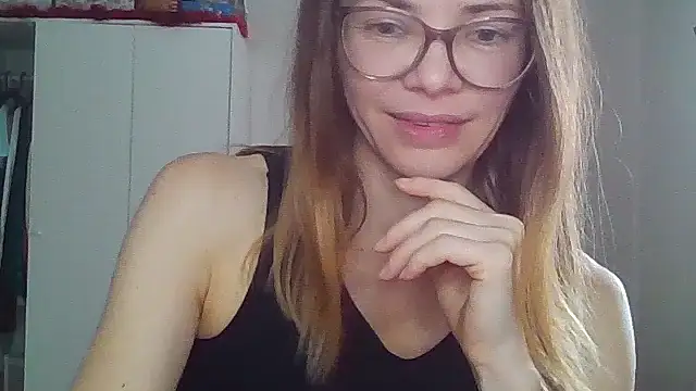 Snapshot of SEA_Dream chatting on January 12, 2026, 8:54 am SEA Dream online show from January 12, 2026, 8:54 am