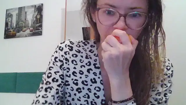 Snapshot of SEA_Dream chatting on December 21, 2025, 3:08 am SEA Dream online show from December 21, 2025, 3:08 am