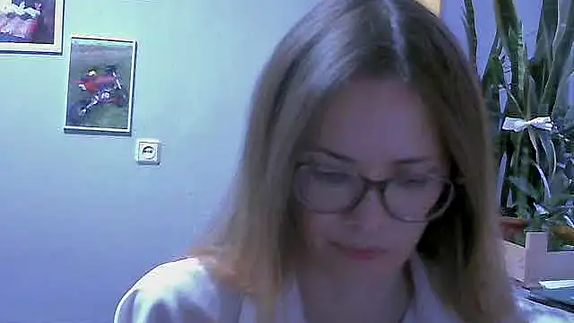 Snapshot of SEA_Dream chatting on November 14, 2025, 3:54 am SEA Dream online show from November 14, 2025, 3:54 am