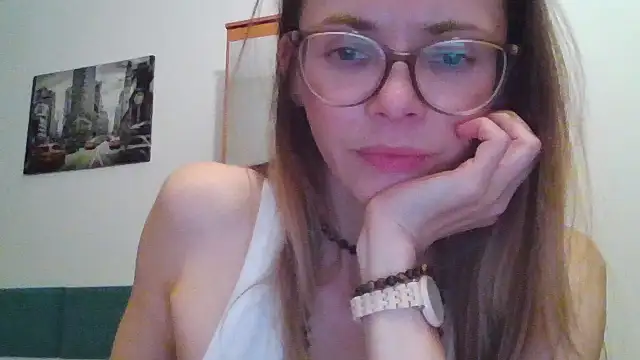 Snapshot of SEA_Dream chatting on December 17, 2025, 4:12 pm SEA Dream online show from December 17, 2025, 4:12 pm