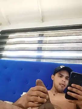 Snapshot of jhoi95 chatting on September 21, 2025, 9:20 pm jhoi95 online show from September 21, 2025, 9:20 pm