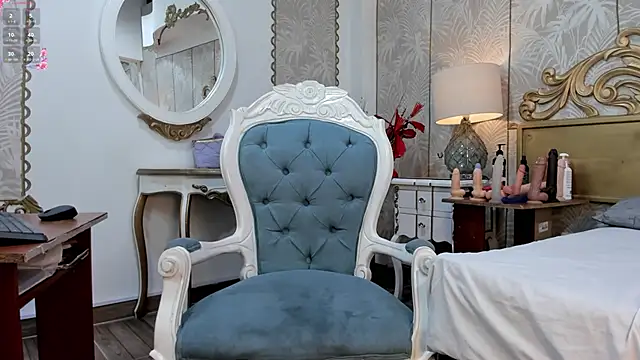 Snapshot of Scarlet__Milff chatting on November 4, 2025, 8:01 pm Scarlet Milff online show from November 4, 2025, 8:01 pm