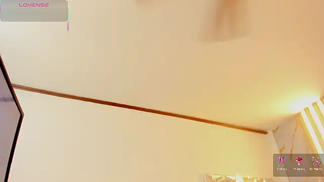 MayaBaker online show from September 13, 2025, 7:47 pm