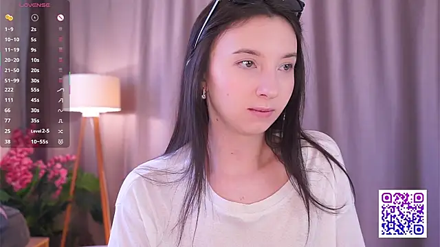 DaisyBlaze online show from April 1, 2026, 6:37 am