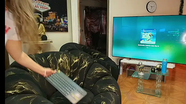 Snapshot of Sophie_Janner chatting on December 13, 2025, 10:05 pm Sophie Janner online show from December 13, 2025, 10:05 pm