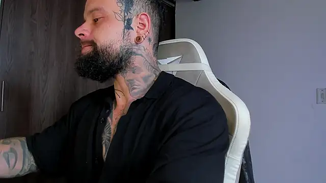 Snapshot of natevillage chatting on October 5, 2025, 1:13 pm natevillage online show from October 5, 2025, 1:13 pm