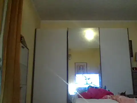 KalendaXL online show from October 14, 2025, 1:12 pm