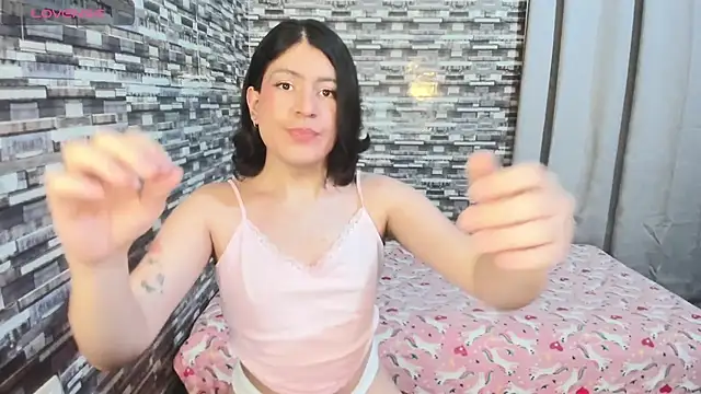 xxxEmmaxx online show from January 6, 2026, 3:10 am