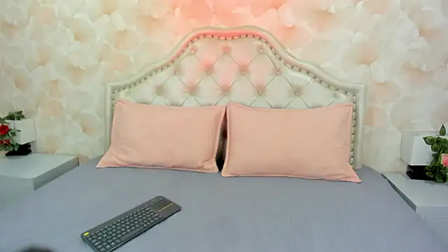 SofiaWhites online show from May 23, 2026, 3:49 am