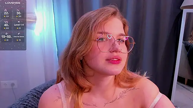 Snapshot of SophieMurrr chatting on September 25, 2025, 3:18 pm SophieMurrr online show from September 25, 2025, 3:18 pm