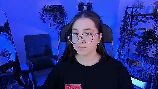 VirtuallVoyant online show from March 31, 2026, 5:37 pm