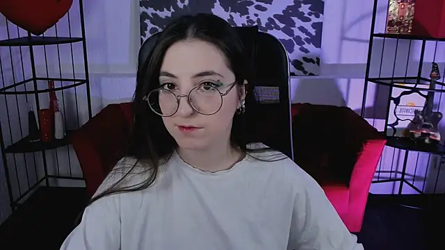 VirtuallVoyant online show from April 15, 2026, 7:58 pm