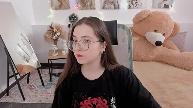 VirtuallVoyant online show from March 27, 2026, 6:44 am