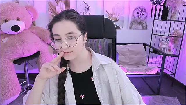 VirtuallVoyant online show from December 18, 2025, 7:13 am