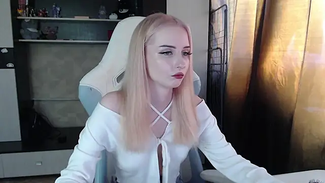 Cutti Crystal online show from March 30, 2026, 1:40 am